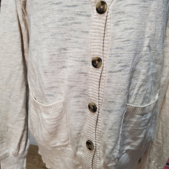 Arizona Women’s Beige Cardigan Sweater Sz L - Picture 6 of 7